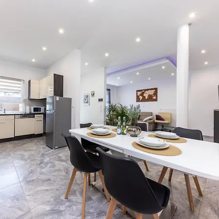 Apartment Rheinland - Stilvolle, Moderne Mit Kostenfreiem Wlan Und Parkplatz *