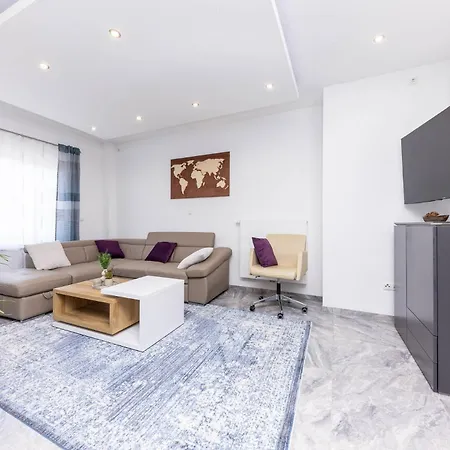 דירה Rheinland - Stilvolle, Moderne Mit Kostenfreiem Wlan Und Parkplatz אנדרנאך