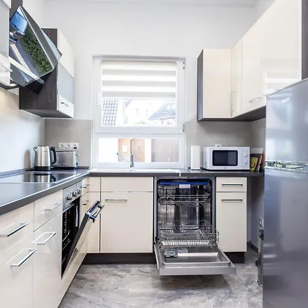 Rheinland - Stilvolle, Moderne Mit Kostenfreiem Wlan Und Parkplatz Apartment