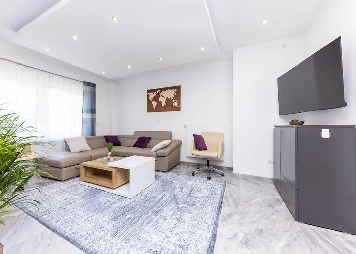 דירה Rheinland - Stilvolle, Moderne Mit Kostenfreiem Wlan Und Parkplatz אנדרנאך