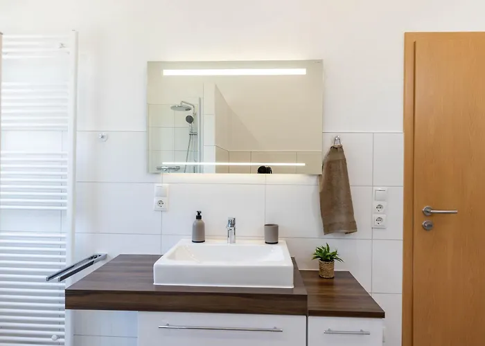 Rheinland - Stilvolle, Moderne Mit Kostenfreiem Wlan Und Parkplatz דירה אנדרנאך